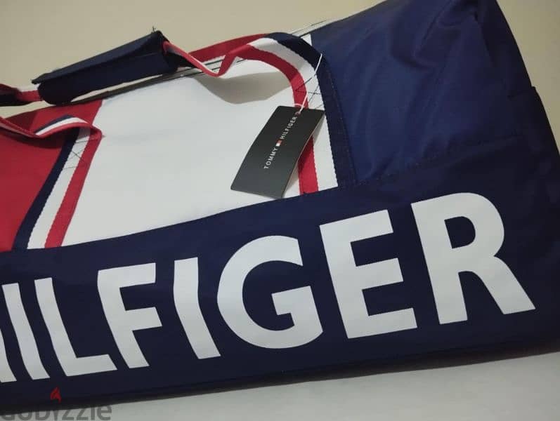 Tommy Hilfiger شنطه رياضي 1