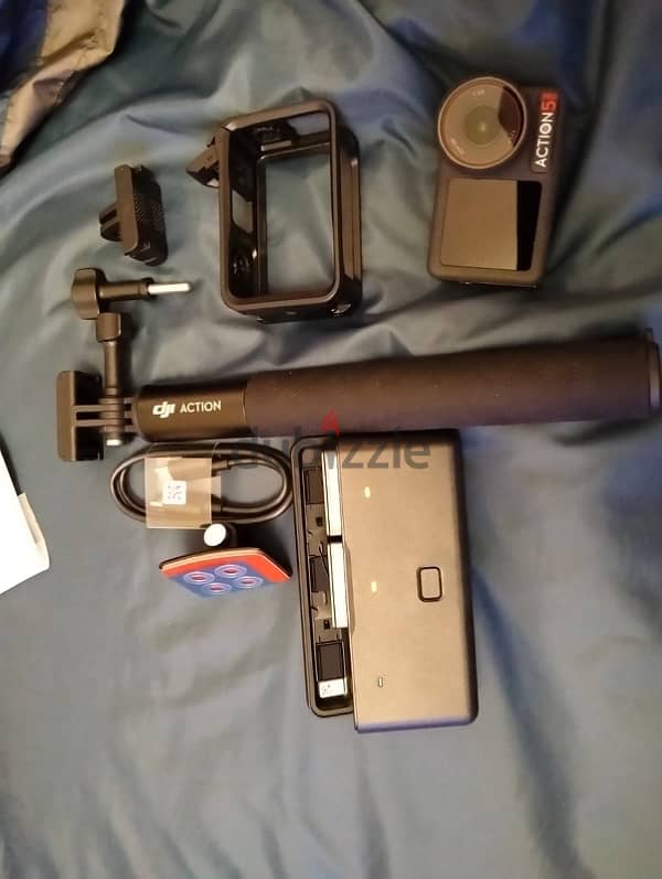 DJI Osmo Action 5 Pro Adventure Combo 4