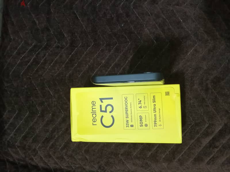 Realme C51 مساحة 128 / رام 4 10