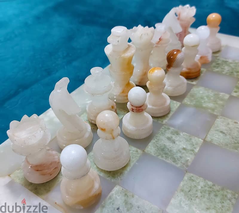 Marble Chess Set ONYX شطرنج رخام 3