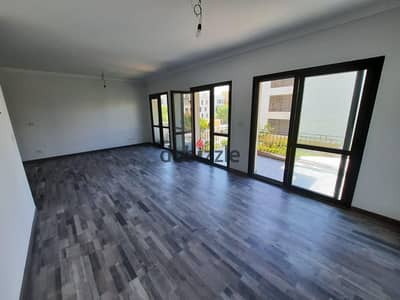 For Sale: Fully Finished Apartment with ACs & Kitchen in West town Sodic    Prime Location: Westown Sodic Compound, Sheikh Zayed, close to all major r