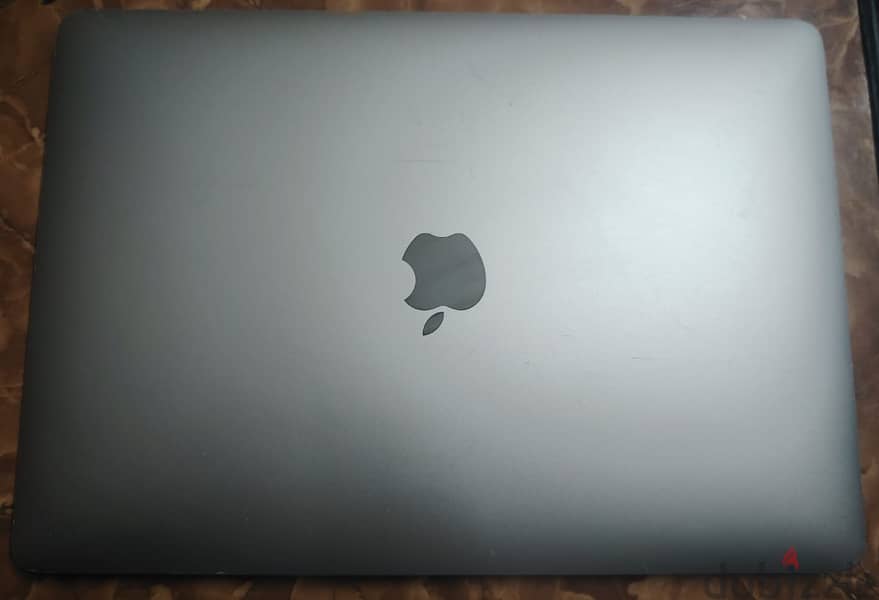 Macbook Pro M1 بطارية 89% + Magic Mouse 2 0