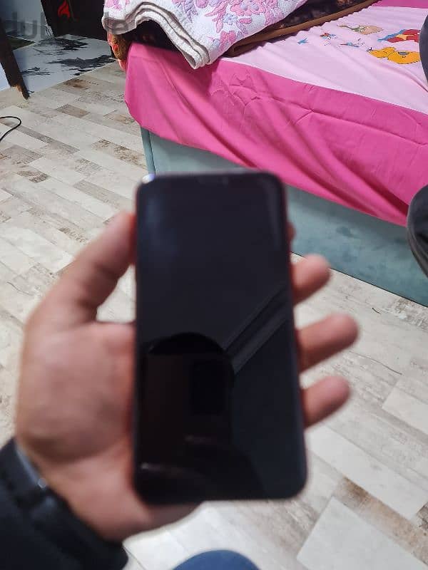 iPhone XR 3