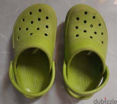 كروكس اصلي اطفال مقاس c7حالته ممتازه crocs