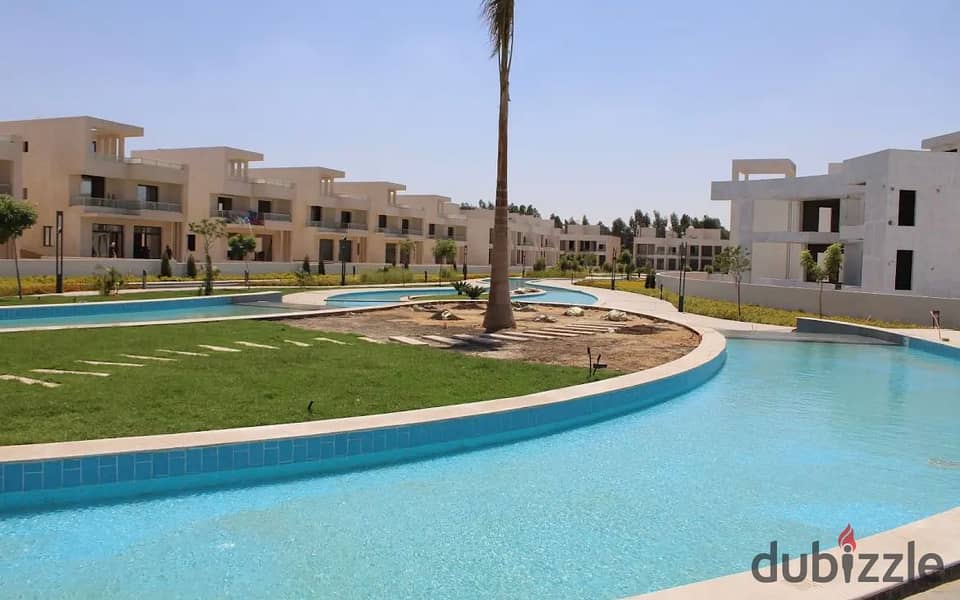 Villa with private swimming pool directly on Dahshur Street in front of Beverly Hills in Sheikh Zayed 0