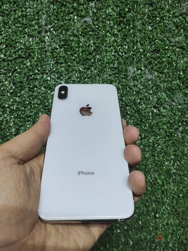 iPhone xs max 3