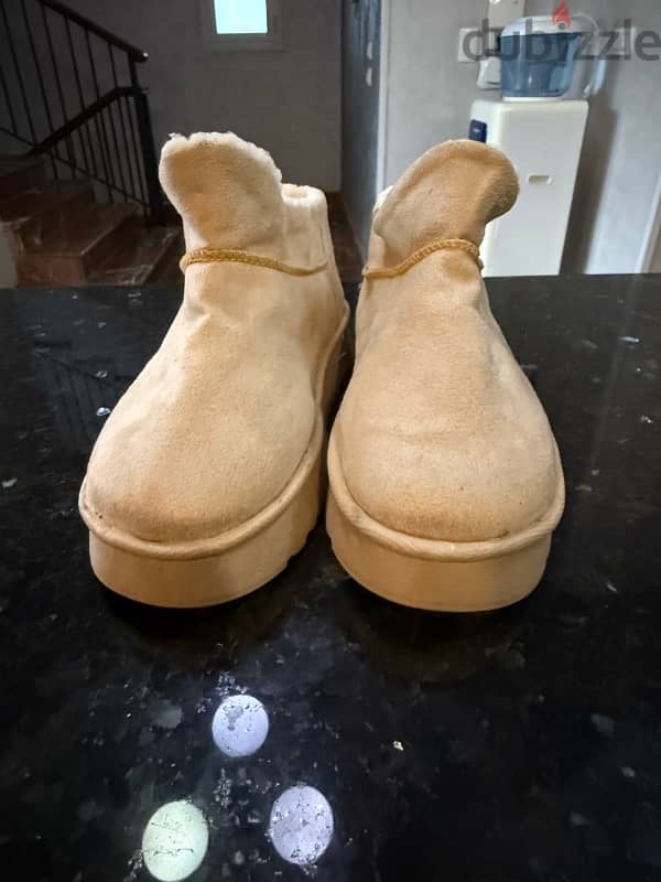 ugg boot for sale like new 1