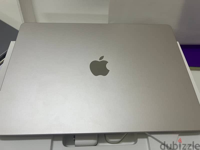 macbook air m3 - ram 8 - 256 - 15”- ماك بوك اير ام٣ رام ٨ 1