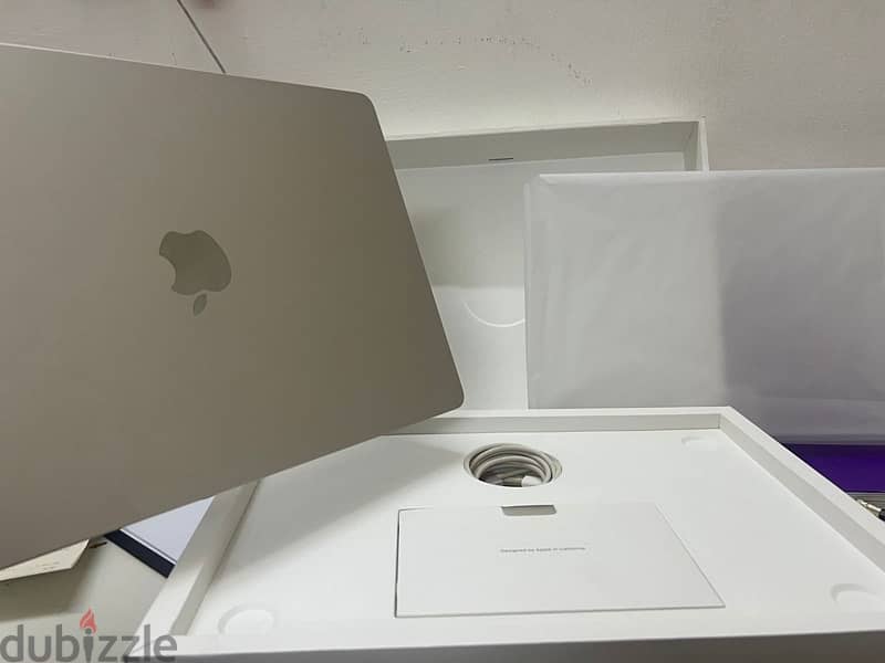 macbook air m3 - ram 8 - 256 - 15”- ماك بوك اير ام٣ رام ٨ 6