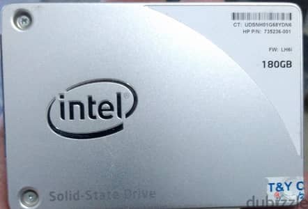 SSD 180 GB intel