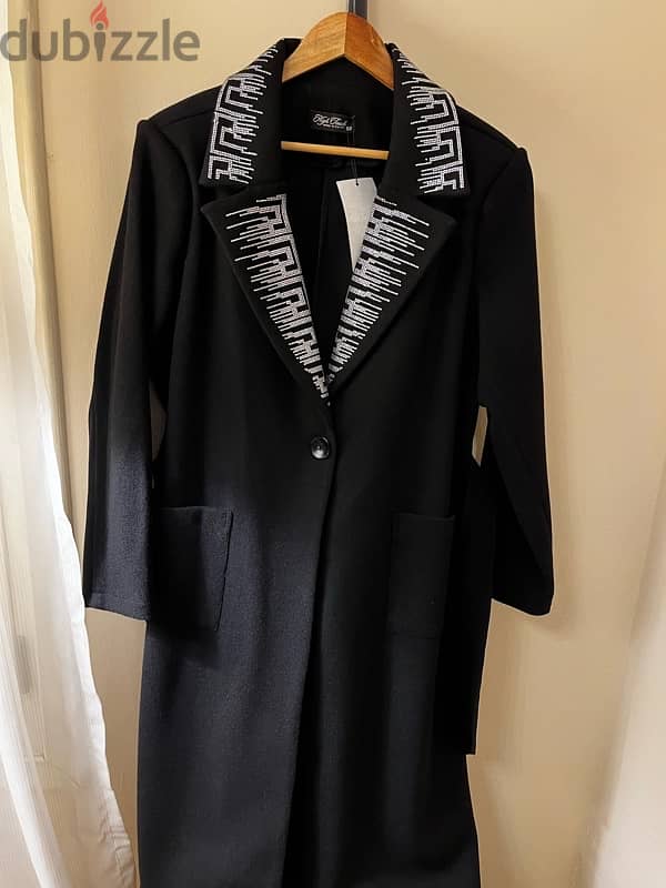 black coat بالطو اسود  بالتيكيت مقاس ٥٠ 3