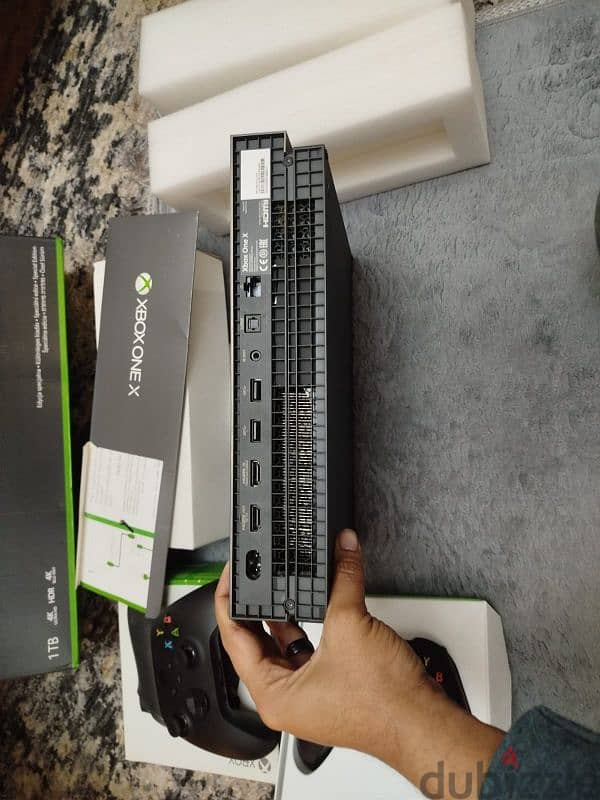 Xbox one X 2