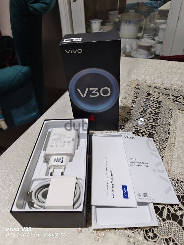 فيفو v30  5G 1