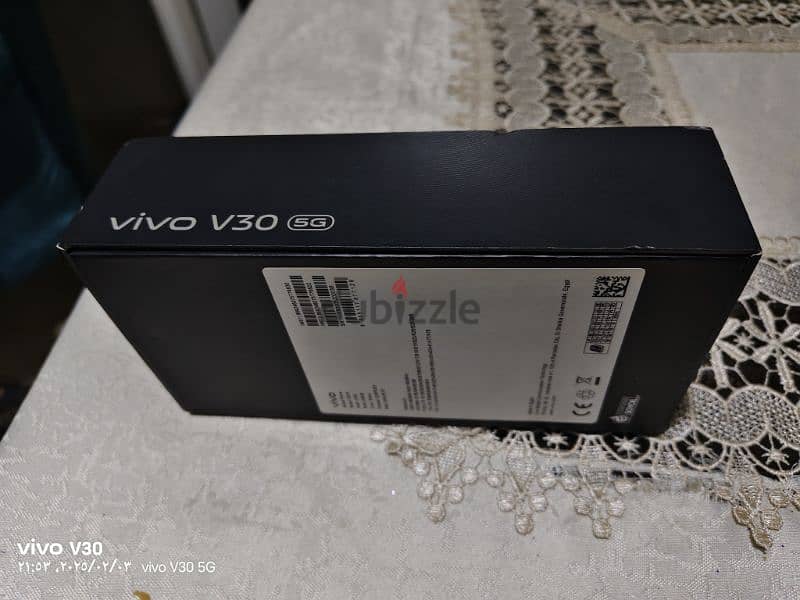 فيفو v30  5G 9