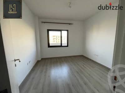 semi furnished Apartment 2rooms for rent in Compound al burouj