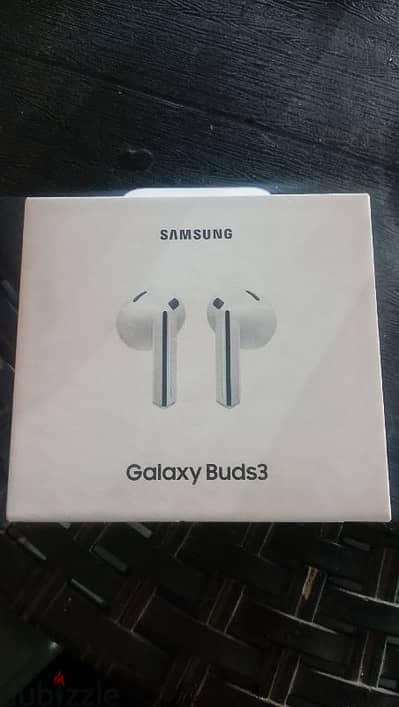 galaxy buds 3 جديده