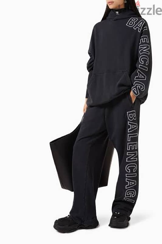 Balenciaga sweatpants 1