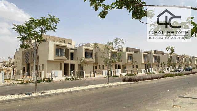 Ready to move villa twin house 384 m 3 bedroom for sale with prime location in palm hills compound new cairo with lowest price in market 0