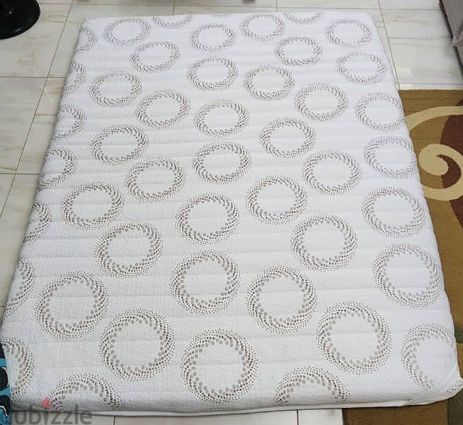 مرتبة تطرية Memory Foam جديدة (تاريخ الشراء ٢٩يناير) 1