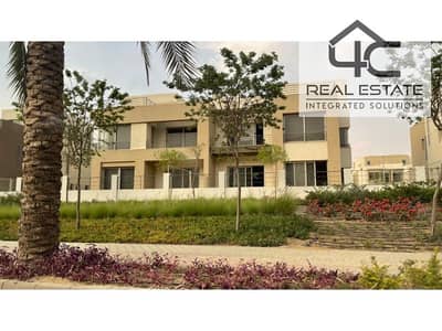 Villa Town house Middle ready to move for sale 190 m 4 bedrooms with down payment and installments for sale in Palm Hills New Cairo