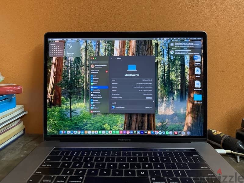 Macbook pro 2018 15 inch with touch bar 1