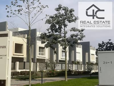 A Villa resale town house middle classic Design with  installments till 6 years Direct on landscape for sale in Hyde Park