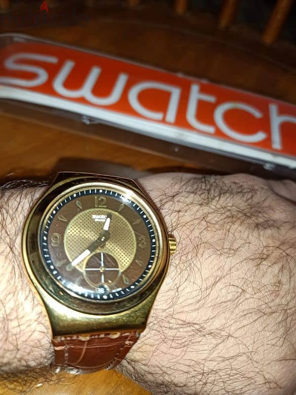 ساعة swatch تعتبر جديده 1