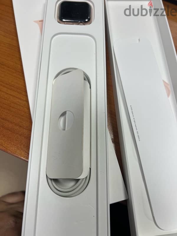 Apple Watch Series 6 greate condition (rose gold) 3