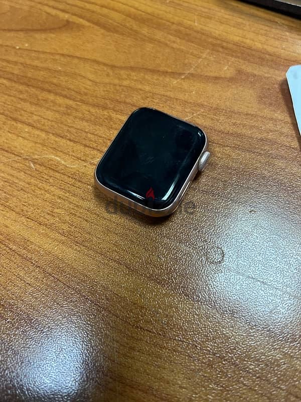 Apple Watch Series 6 greate condition (rose gold) 4