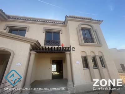 Villa for sale, twin house, Four Seasons Villas, wide garden and corner corridor, very distinguished location, down payment and installments