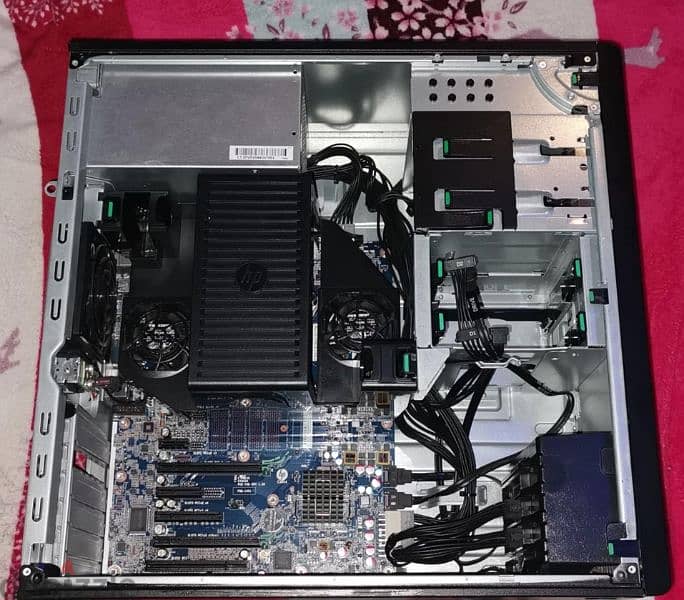 جهاز HP Z440 1