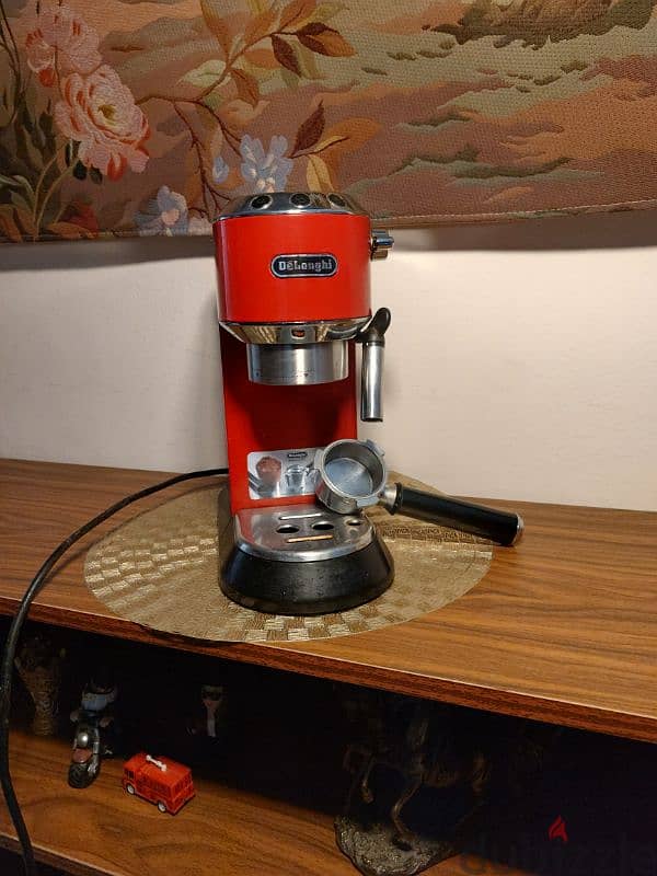 coffee machine Delongi Dedica 680 EC 1