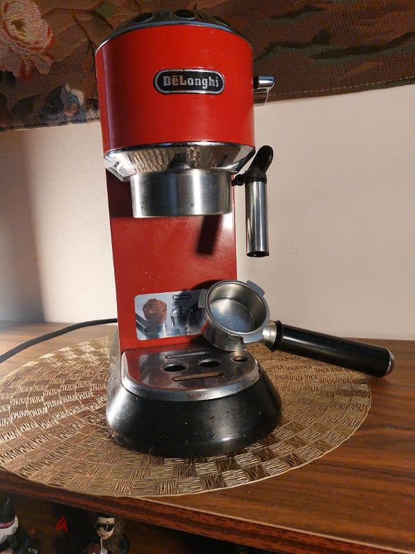 coffee machine Delongi Dedica 680 EC 3