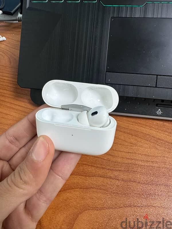 AirPods pro 2nd generation الفردة الشمال ضايعة 4