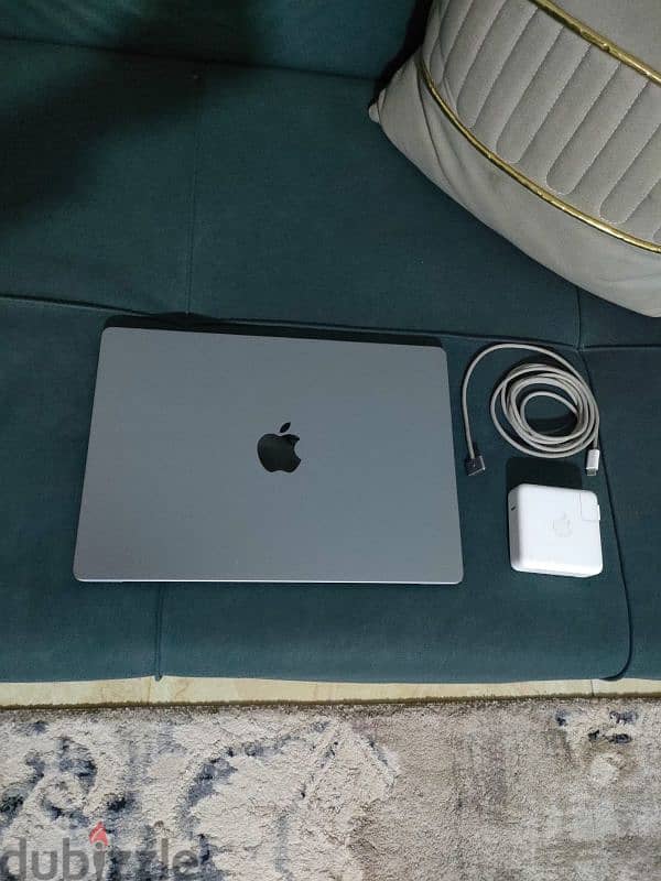 MacBook Pro M2 pro 14 inch لسرعة البيع 1