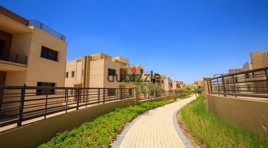 Install and move in immediately to a family house with a garden in Sheikh Zayed old area, behind Hyper One.