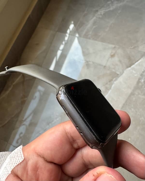 Apple Watch series 3 42mm like new battery 99% 1