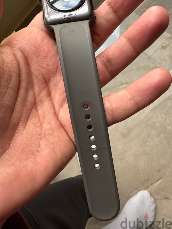 Apple Watch series 3 42mm like new battery 99% 10