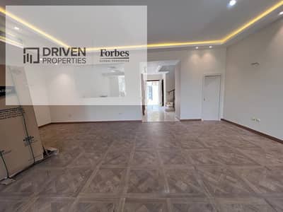 Townhouse for sale in Westtown - Bevrly Hills - Elsheikh Zayed City