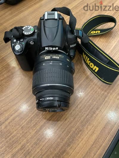 كاميرا نيكون  d5000