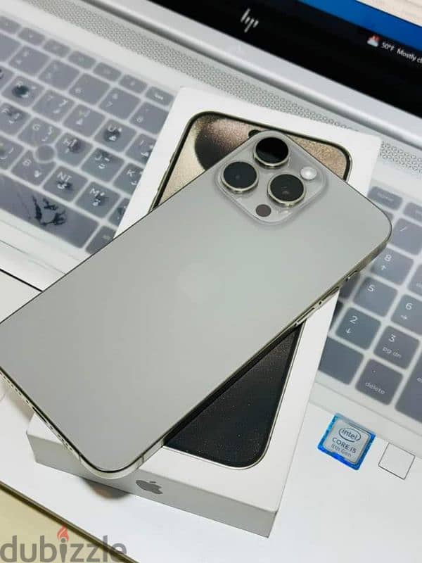 ،*  *Iphone 15 Promax * 4