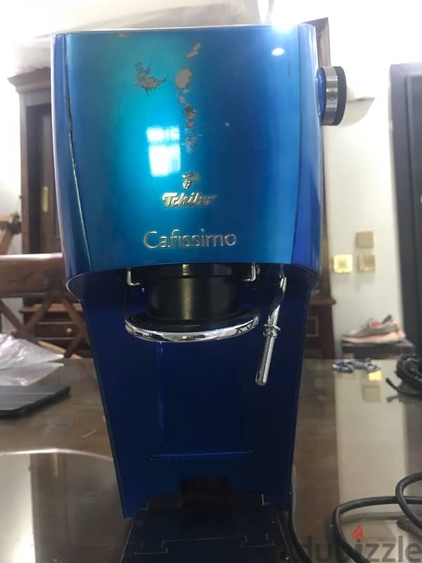 ماكينة قهوة وفوم كبسولات cafissimo 6