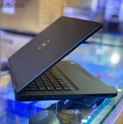 لاب توب Dell i5 موديل 5480 حاله ممتازه رام8 قابل للزياده وهارد 256