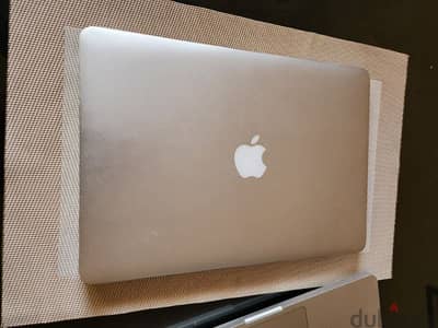 MacBook Air (13", Mid 2013