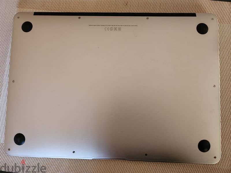 MacBook Air (13", Mid 2013 1