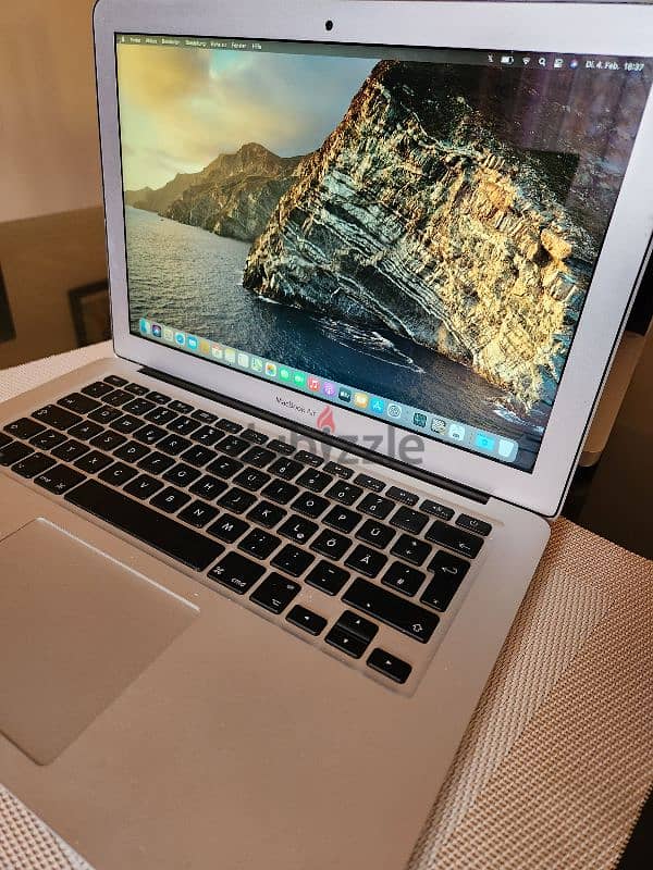 MacBook Air (13", Mid 2013 7