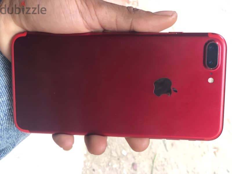 I phone 7 plus 256 gigs 100 B فريم نضيف مفهوش خربوش  معاه الكرتونه 6