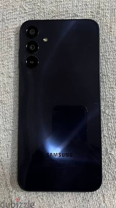 هاتف samsung a15 is  كسر زيرو بكل مشتملاته