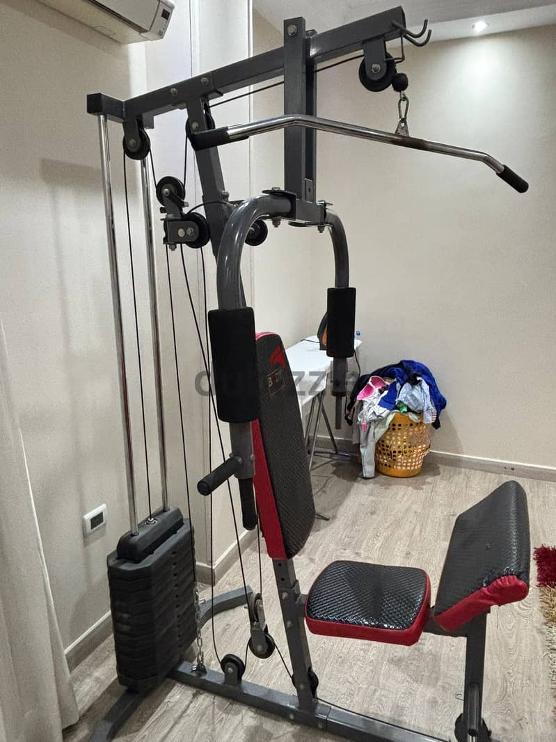 Full body Gym machine with dumbles, bars and weights 1