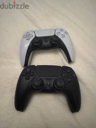 دراعين بلايستيشن ٥ for PlayStation 5 2 controllers